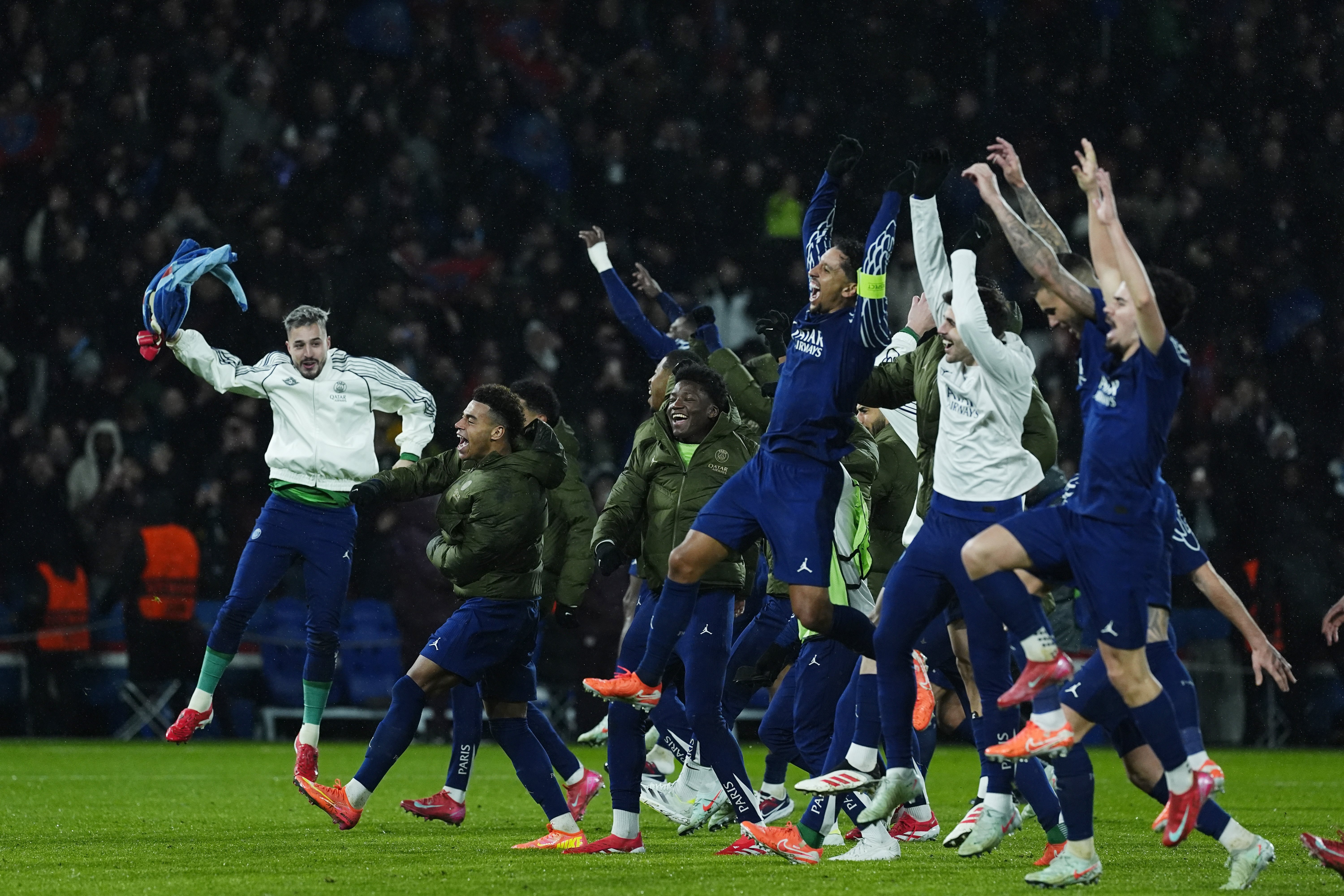 开云体育登录-关于巴黎圣日耳曼客场大胜，继续领跑联赛积分榜的信息