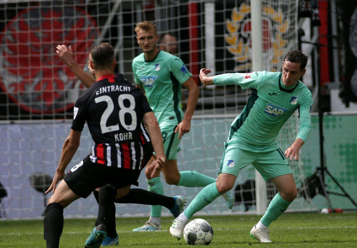 开云体育APP下载-巴塞罗那铁卫复出，西班牙士气大增