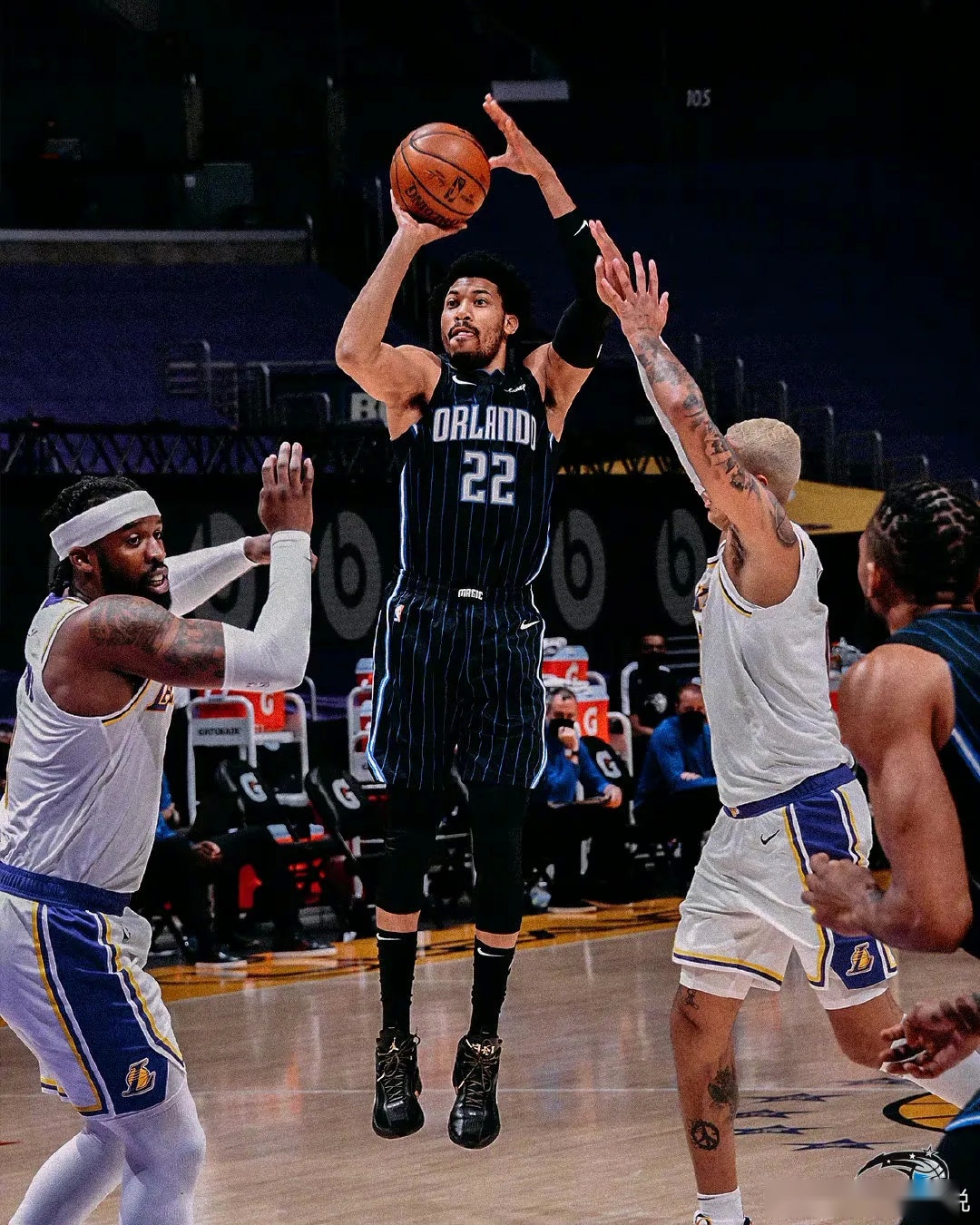 关于魔术队核心前锋连续场均+得分的信息