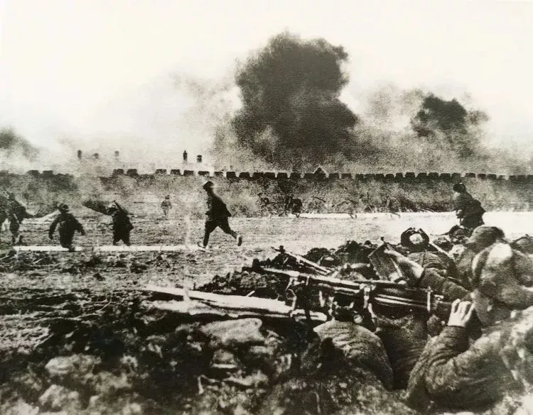 场上战役激烈拼争,势均力敌,全力争胜的简单介绍 场上战役激烈拼争,势均力敌,全力争胜的简单介绍