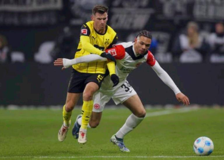 开云体育下载-多特蒙德客场不敌弗赖堡，德甲抢分失败