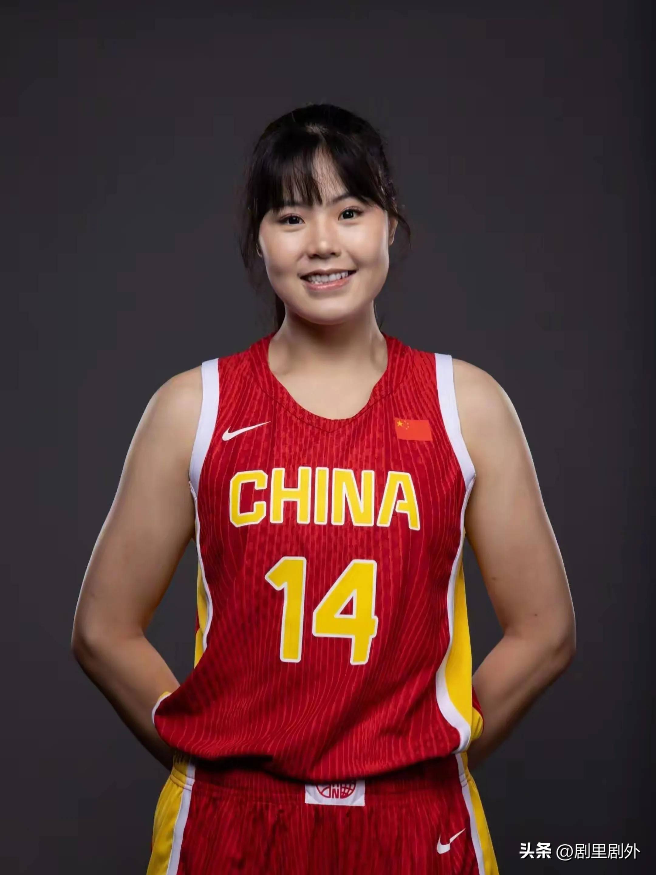 包含长沙女篮球员保持体能顶尖的词条