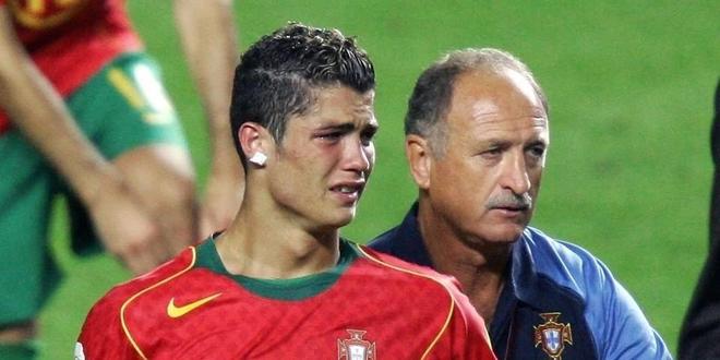 开云体育下载-C罗遭遇AC米兰登顶，世界杯局势紧张的简单介绍