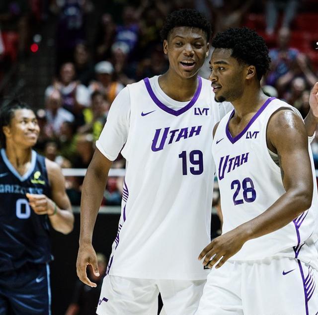 爵士客场险胜灰熊进攻考验