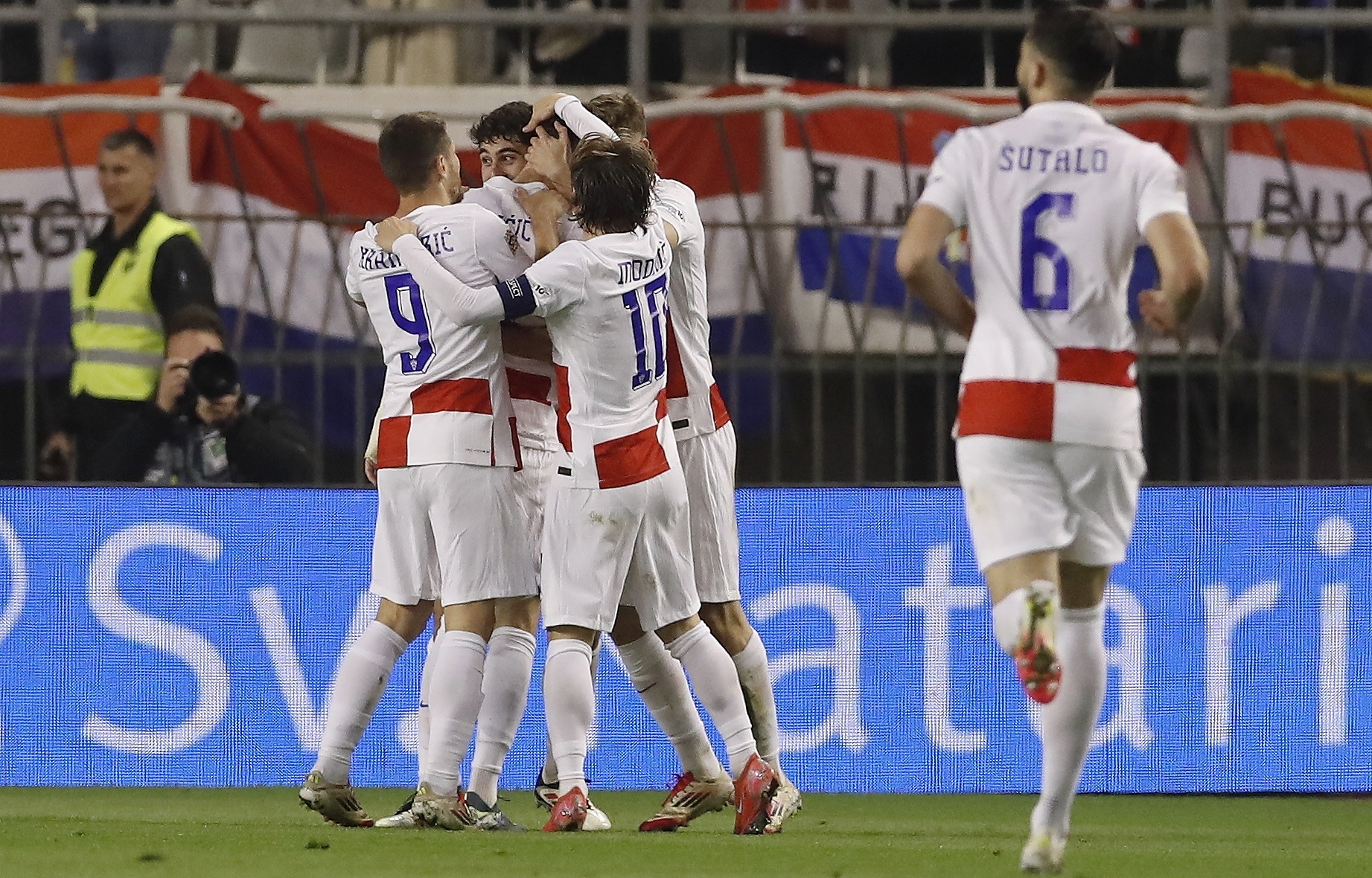 开云体育入口-关于克罗地亚不敌对手，欧锦赛资格岌岌可危的信息