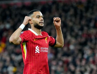 关于利物浦门将表现出色,助球队连胜稳步攀升的信息 关于利物浦门将表现出色,助球队连胜稳步攀升的信息