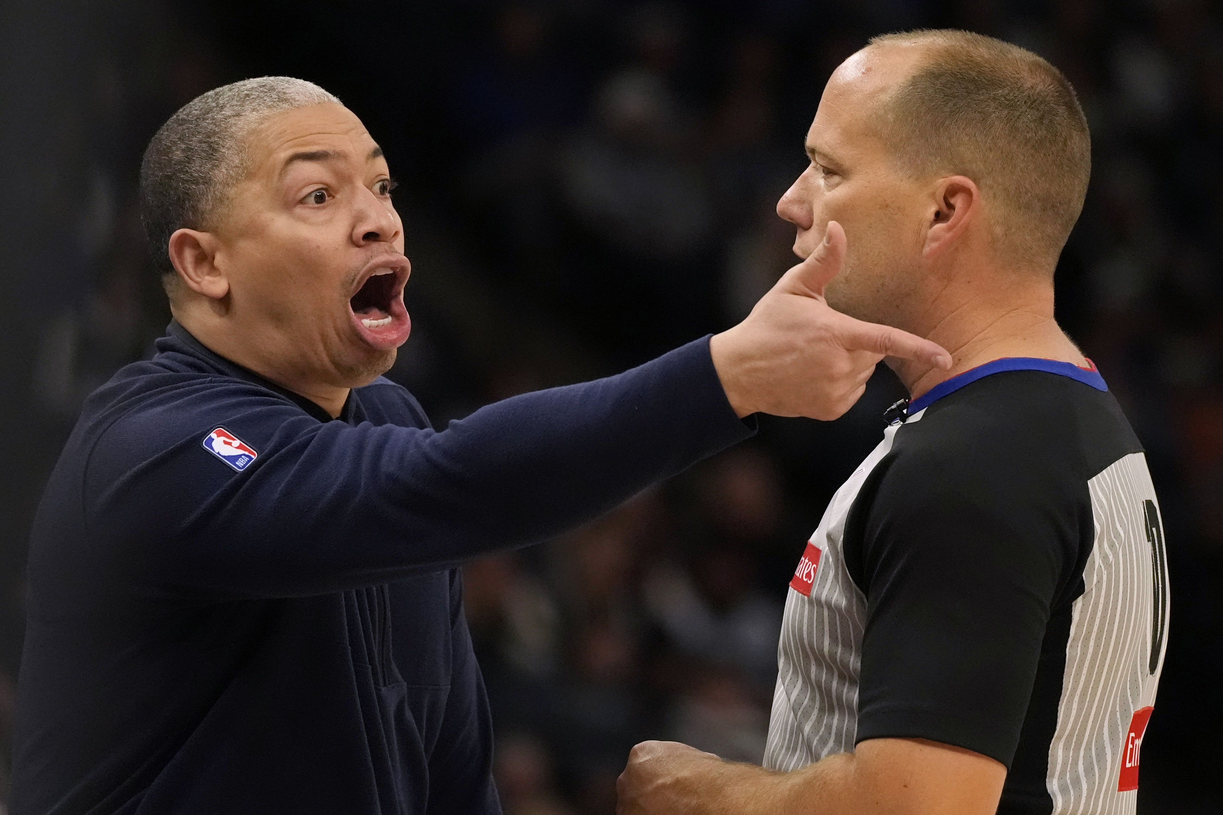 开云体育官方网站-快船惨败森林狼，主帅表态改进防守