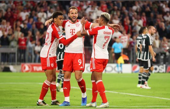 曼联轻取西班牙，格纳布里带队取胜