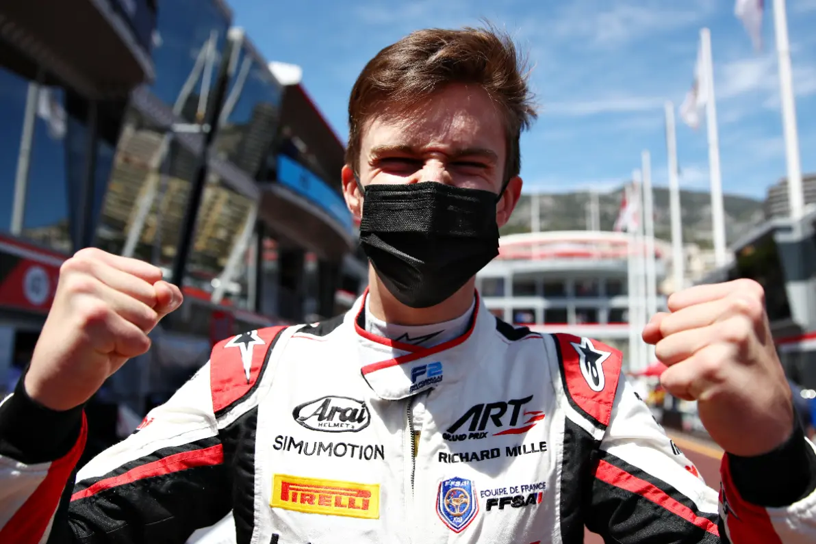 索伯车队碾压阿斯顿马丁，皮亚斯特里惊艳四座