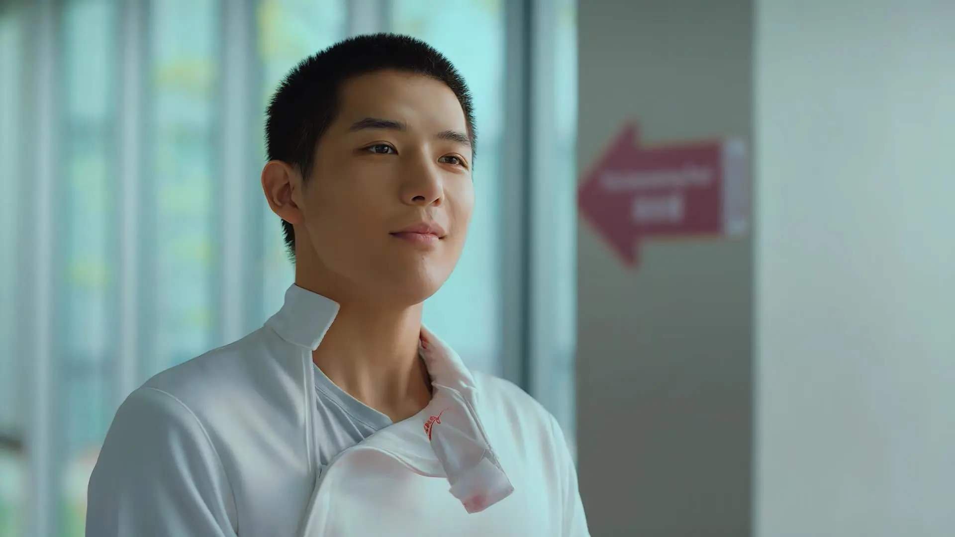 新王挑战旧主，当英格兰遭遇沙特，李刚仁如何扮演攻防转换的心脏