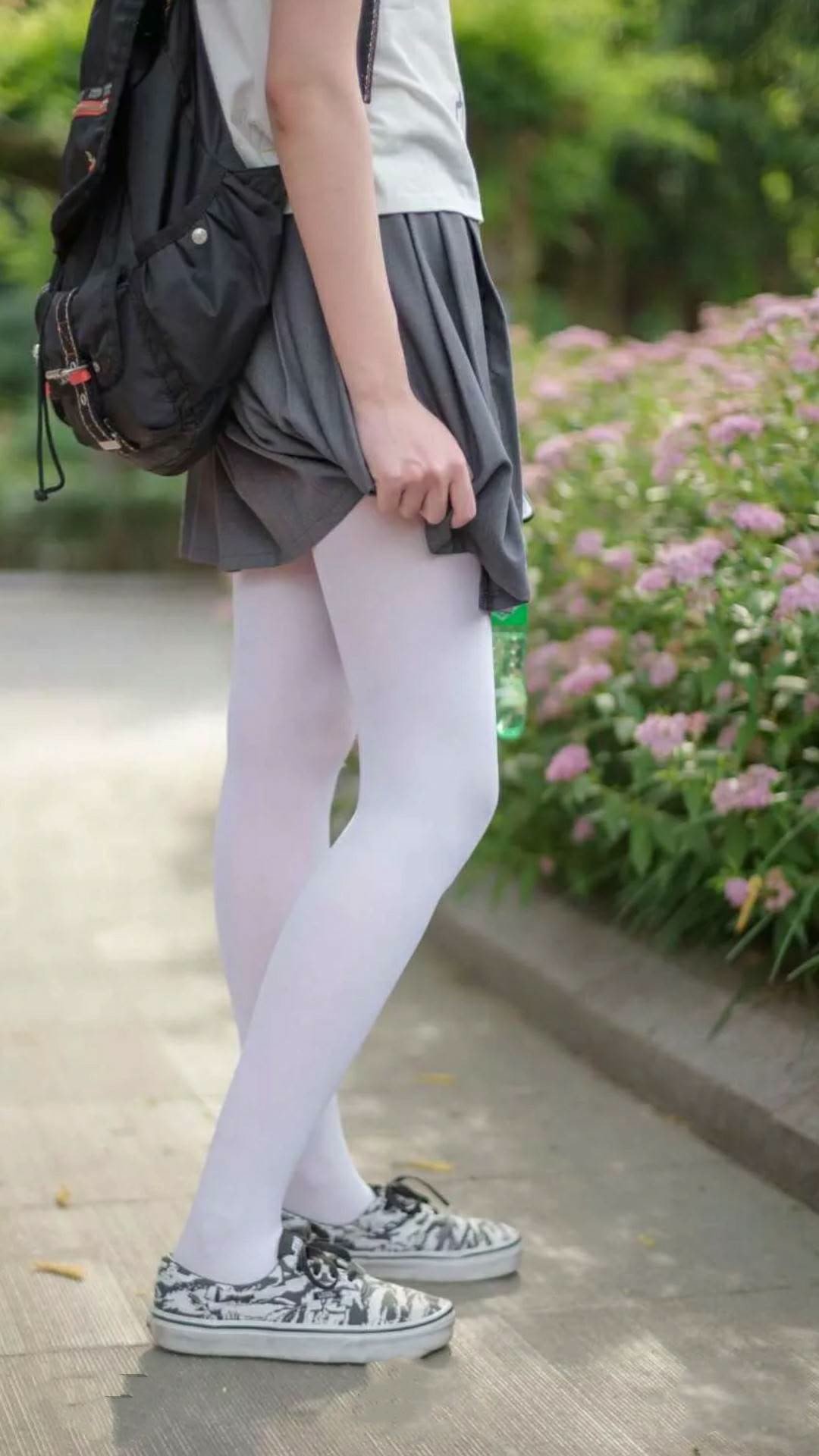 中国风暴席卷北美！2026世界杯焦点战，中国队3，0狂胜喀麦隆创历史