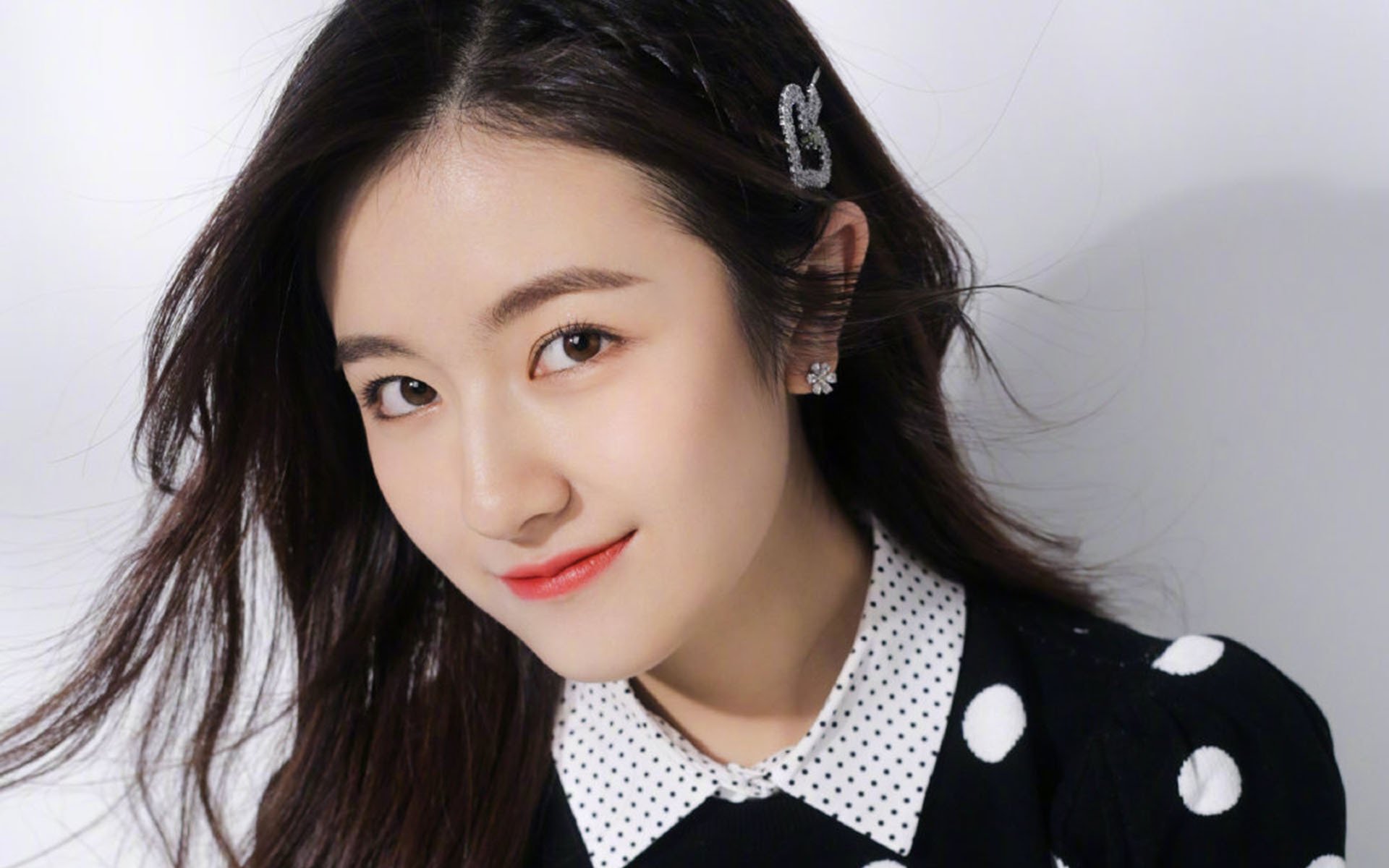 黄喜灿巨星价值闪耀赛场，马里队力克安哥拉奏响凯歌