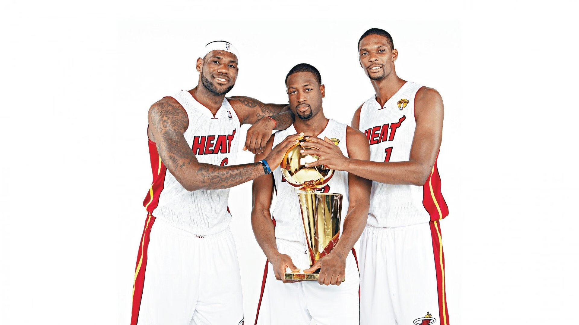 剑指总冠军？广东队季前赛横扫快船彰显野心，英格拉姆个人能力完全展现照亮球队上限