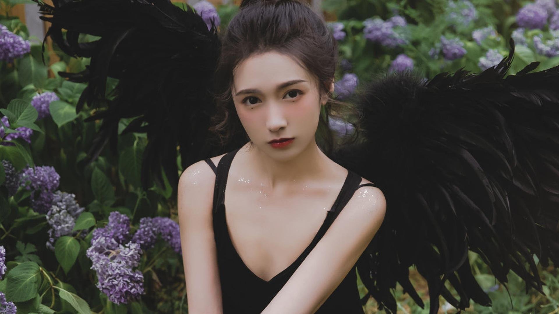 开云体育官方网站-赛道与球场的双生火焰，一场输赢背后，宿命如何被改写